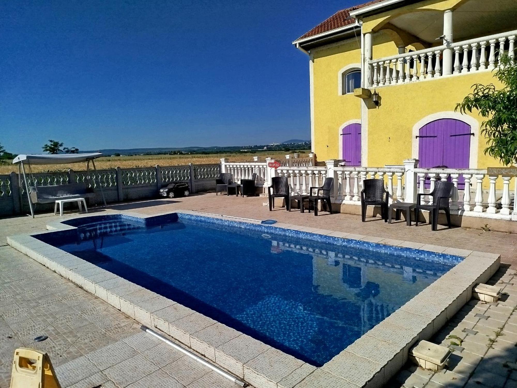 V & V Villa Lalince Exterior photo